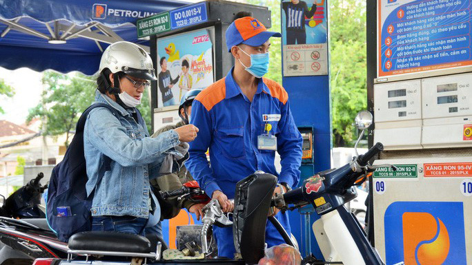 Liên bộ thực hiện điều chỉnh giá bán lẻ xăng dầu từ 15 giờ hôm nay
