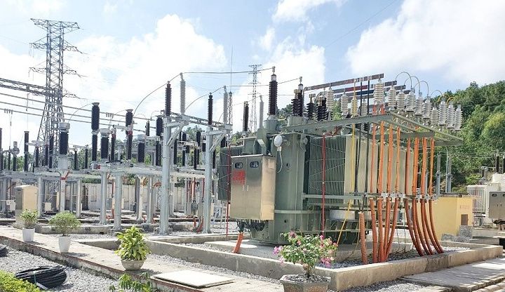 EVNNPC cung cấp dịch vụ điện theo phương thức điện tử đạt 98,33%