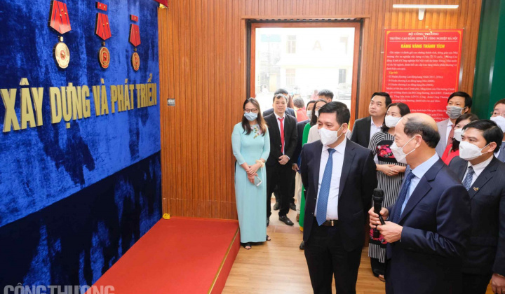 Cao đẳng Kinh tế Công nghiệp Hà Nội: Nâng cao chất lượng đào tạo gắn với đa dạng hóa ngành nghề