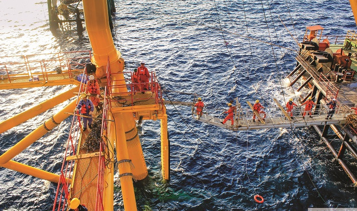 Kỷ niệm 60 năm ngày Truyền thống, Petrovietnam về đích trước 42 ngày chỉ tiêu khai thác dầu trong nước