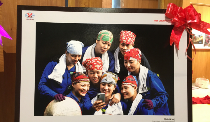 [Truyền thống Công Thương] TKV: Triển lãm ảnh và trao giải cuộc thi 'Nụ cười Than - Khoáng sản Việt Nam"