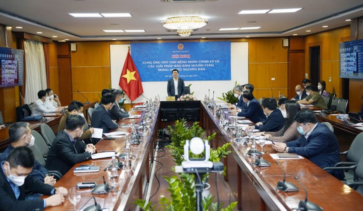 Bộ trưởng Nguyễn Hồng Diên: Tập trung sản xuất, phân phối đáp ứng tối đa nhu cầu oxy trong dịp Tết Nguyên đán