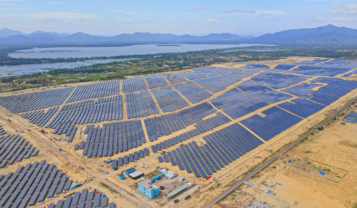 Chuyên gia quốc tế: Việt Nam trở thành hình mẫu phát triển điện mặt trời và điện gió