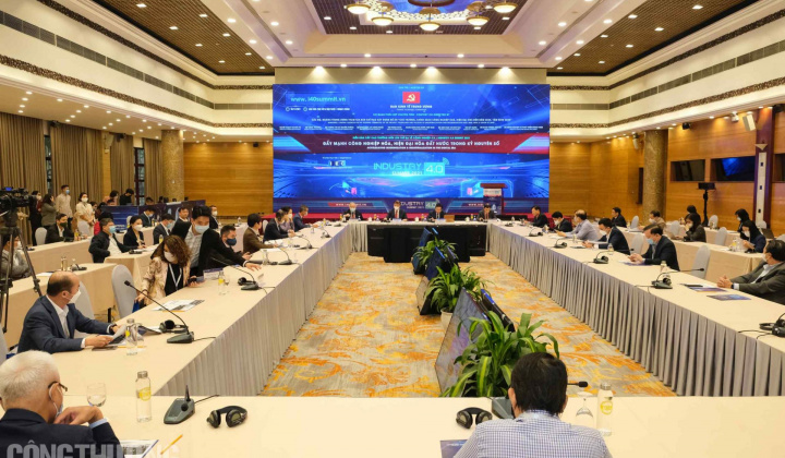 Chính thức khai mạc Diễn đàn cấp cao và Triển lãm Quốc tế về Công nghiệp 4.0 (Industry Summit 4.0)