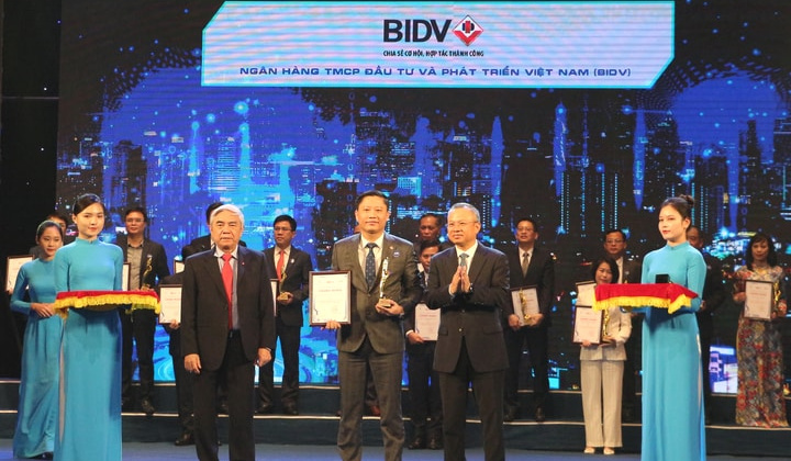 BIDV - Ngân hàng chuyển đổi số xuất sắc 2021