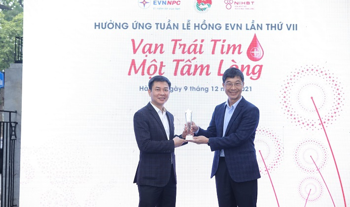 EVNNPC hưởng ứng Tuần lễ Hồng EVN lần thứ VII