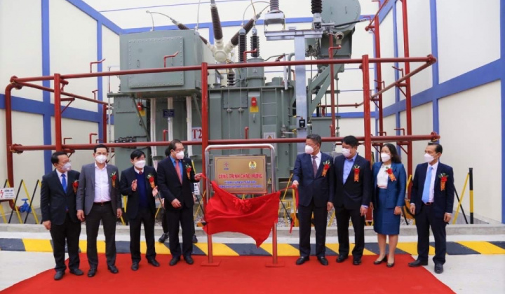 EVNHANOI: Gắn biển công trình 'Xây dựng Trạm biến áp 110kV Bắc Thành Công và nhánh rẽ'