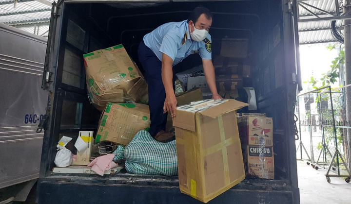 Thuốc lá nhập lậu, vận chuyển xuyên biên giới