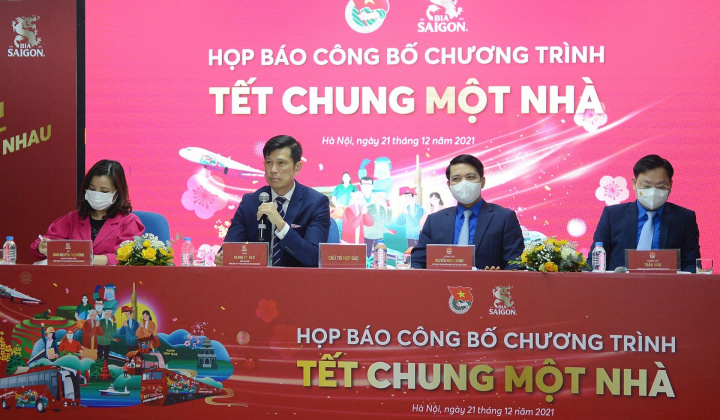 Bia Sài Gòn hỗ trợ 2.800 công nhân, người lao động, sinh viên nghèo đón Tết