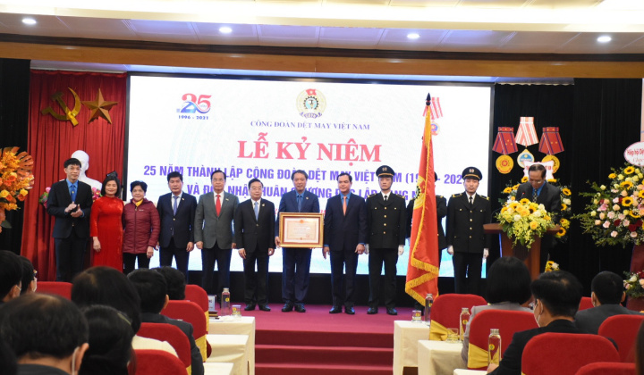 Công đoàn Dệt May Việt Nam Kỷ niệm 25 năm thành lập, đón nhận Huân chương Độc lập hạng Nhì