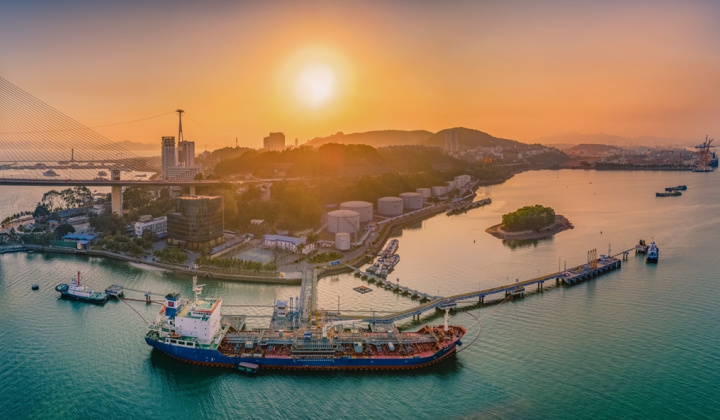 Cảng dầu B12: Tiếp nhận an toàn những chuyến tàu đầu tiên của năm mới