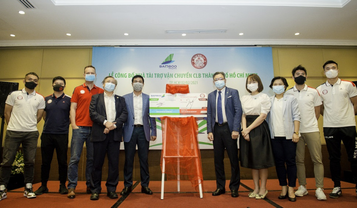Bamboo Airways trở thành nhà tài trợ vận chuyển cho CLB Bóng đá TP. HCM