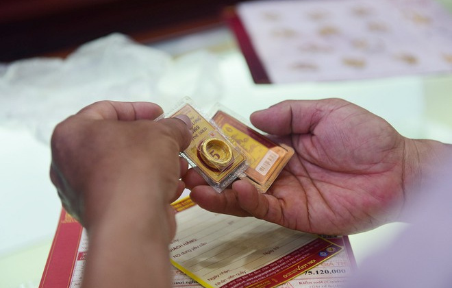 Giá vàng bất ngờ bật tăng, giao dịch quanh mốc 55,5 triệu đồng/lượng