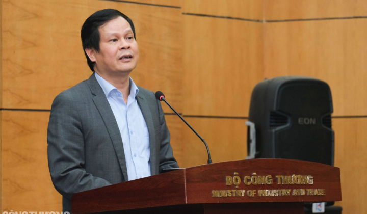 Khuyến khích phát triển điện mặt trời trên cơ sở hài hòa lợi ích các bên