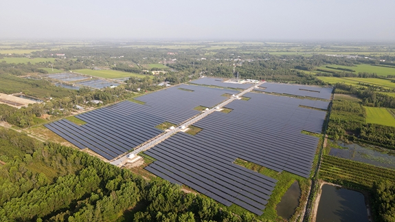 Nhà máy điện mặt trời Hậu Giang chính thức đi vào hoạt động