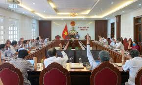 Một số khía cạnh xung quanh các quy định pháp luật về cơ quan chuyên môn thuộc ủy ban nhân dân tỉnh, huyện và tương đương