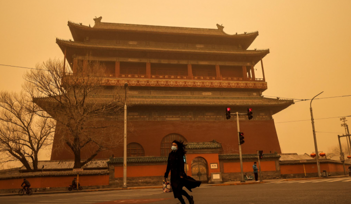 Bắc Kinh nghẹt thở trong bão bụi