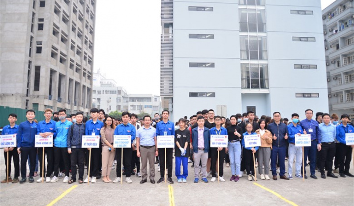 Đại học Điện lực: Giải  kéo co chào mừng 90 năm ngày thành lập Đoàn
