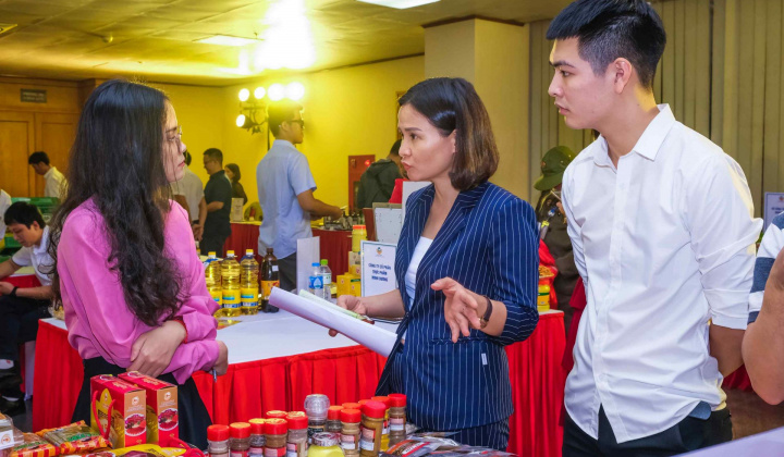 Nhiều đặc sản vùng miền đã xuất hiện trên “Gian hàng Việt trực tuyến”