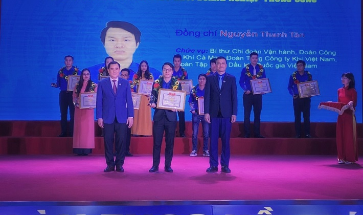 Tuổi trẻ PVGAS đón nhận nhiều bằng khen trong Tháng thanh niên