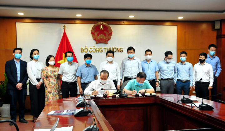 Ký thỏa thuận hợp tác về chuyển đổi số giữa Bộ Công Thương và Tập đoàn Công nghiệp - Viễn thông quân đội Viettel