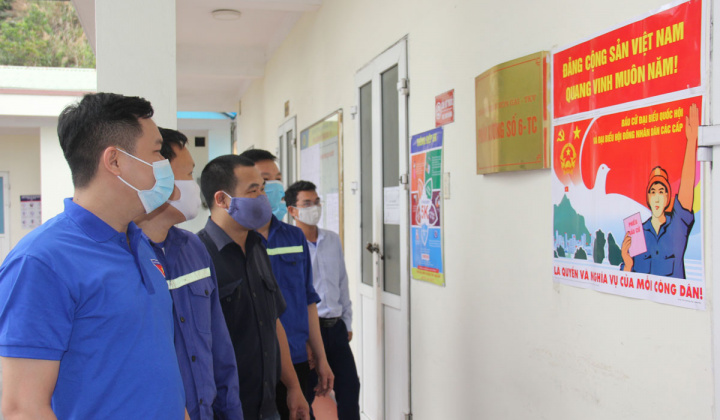 Thợ mỏ hướng về “Ngày hội non sông”