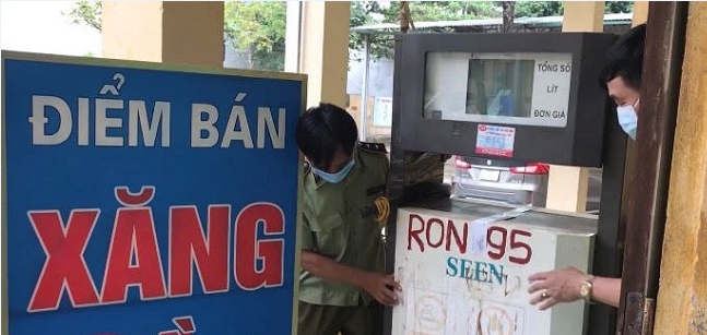 Phát hiện và xử phạt một số cây xăng mini hoạt động không phép