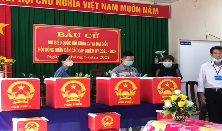 Công nhân Điện Bà Rịa vui cùng “ngày hội của toàn dân”