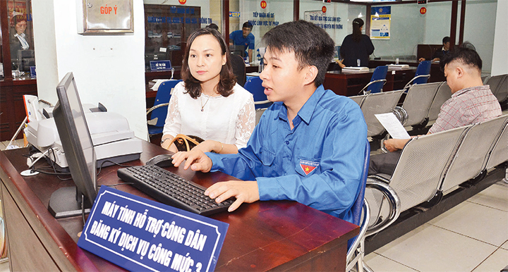 Giải quyết thủ tục hành chính tại trung tâm phục vụ hành chính công tỉnh Quảng Ngãi