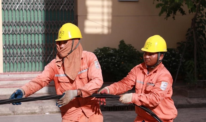 Tiêu thụ điện cao kỷ lục do nắng nóng