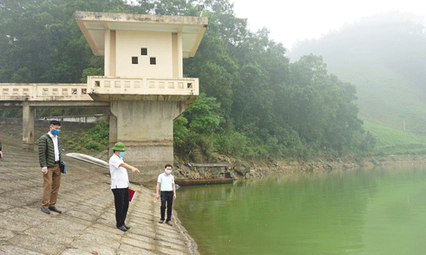 Xóa bỏ các trọng điểm xung yếu đê điều, hồ đập