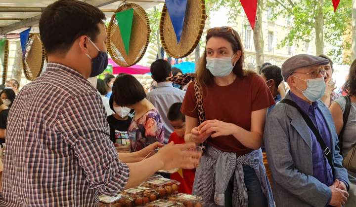 Người tiêu dùng Pháp ấn tượng với vải thiều Việt Nam