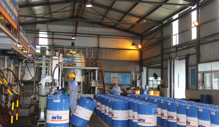 Công ty CP Vật tư - TKV chủ động sản xuất, đáp ứng các sản phẩm dầu nhờn Cominlub