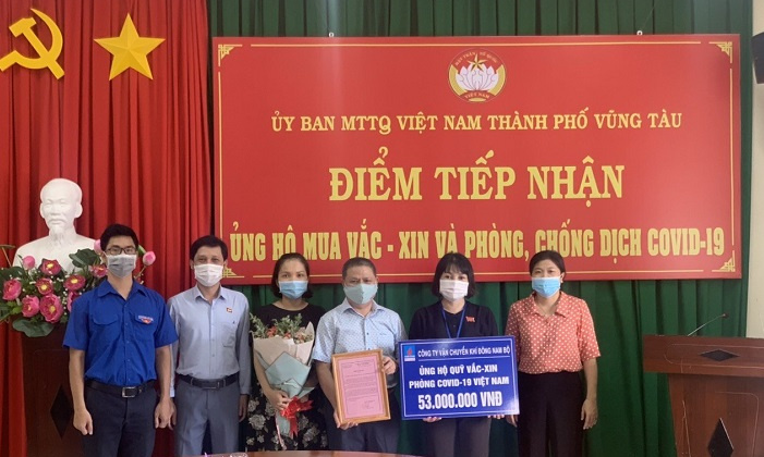 Người lao động Khí Đông Nam ủng hộ quỹ vắc xin chống Covid -19