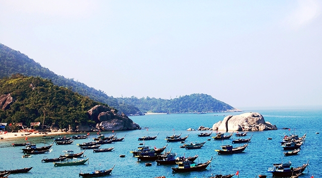 Quá trình chuyển dịch cơ cấu ngành kinh tế trên địa bàn các tỉnh khu vực duyên hải Trung bộ