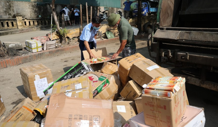 QLTT Hà Nội tiêu hủy hàng hóa, trong đó có lô Đông trùng hạ thảo không nguồn gốc