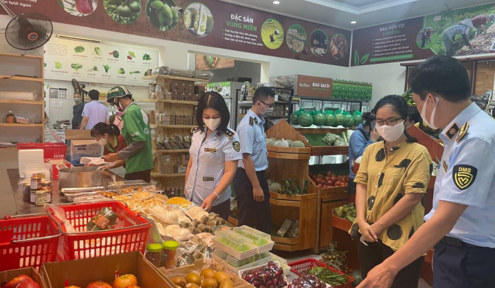 Hà Nội: Thành phố đảm bảo nguồn cung thiết yếu, khuyến cáo người dân không dự trữ hàng hóa