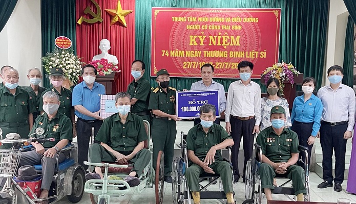 [Truyền thống Công Thương] Bộ Công Thương tri ân các thương, bệnh binh tại Thái Bình