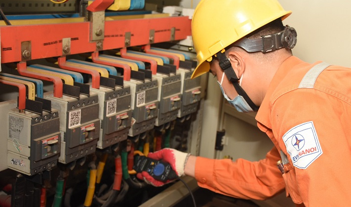 EVNHANOI triển khai thực hiện giảm giá điện đợt 4 cho khách hàng