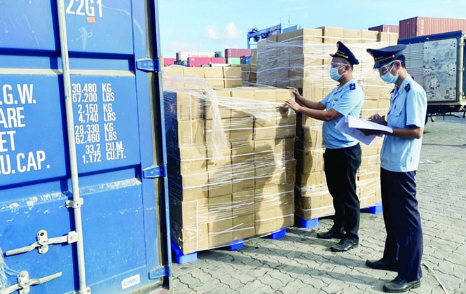 Hải quan đồng hành cùng doanh nghiệp trong cao điểm dịch Covid- 19