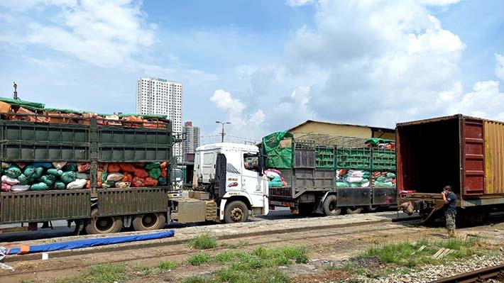 105 tấn nông sản "đi" tàu đêm vào Nam hỗ trợ người dân vùng dịch