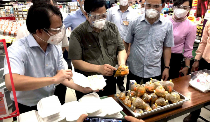 Thủ tướng Phạm Minh Chính đánh giá cao công tác chuẩn bị hàng hóa của Saigon Co.op trong cao điểm dịch Covid-19
