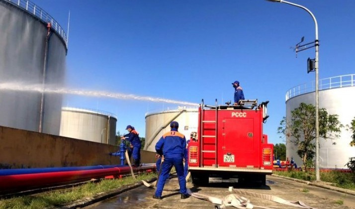 Tổng kho xăng dầu Đà Nẵng: An toàn phòng dịch không quên an toàn phòng chống cháy nổ