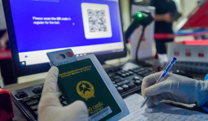 Chuyến bay đầu tiên của Vietnam Airlines thử nghiệm thành công ứng dụng hộ chiếu sức khỏe điện tử IATA Travel Pass