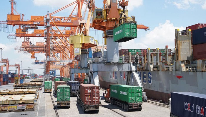 Tác động của đầu tư trực tiếp ra nước ngoài đối với xuất khẩu của Việt Nam