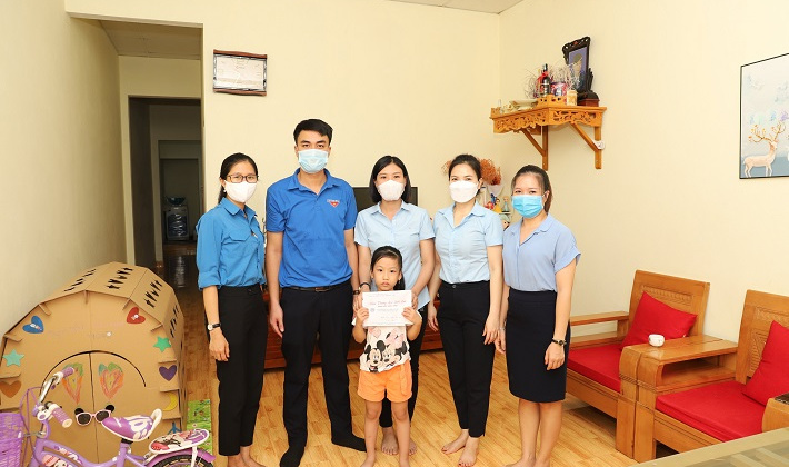 Công ty Môi trường - TKV khen thưởng cho 379 học sinh giỏi năm học 2021-2021