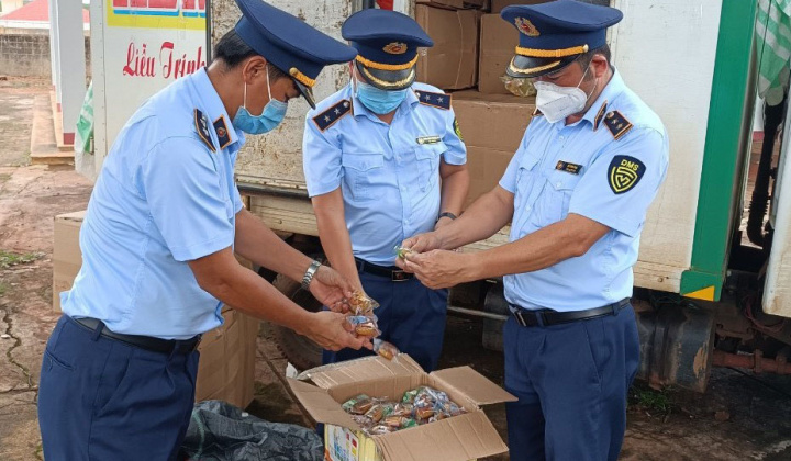 5 năm triển khai Pháp lệnh QLTT: Khẳng định vai trò chủ công trên mặt trận chống buôn lậu