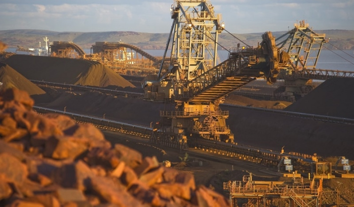 Giá quặng sắt thế giới tiếp tục giảm sâu dưới ngưỡng 100 USD/tấn