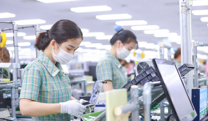 Kinh tế Việt Nam sẽ phục hồi nếu đại dịch được kiểm soát vào cuối năm nay