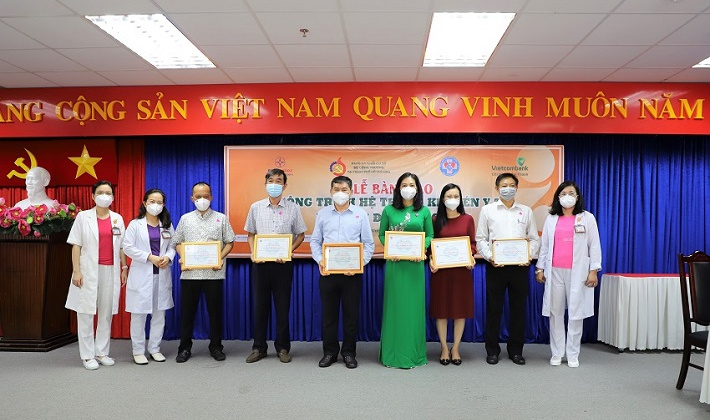 Bệnh viện Hùng Vương tiếp nhận Hệ thống khí nén y tế phục vụ điều trị bệnh nhân COVID-19